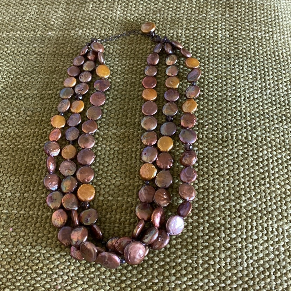 Brand- Silpada necklace Color Iridescent copper pearls Length aprox 8 1/4 in. - Picture 2 of 3